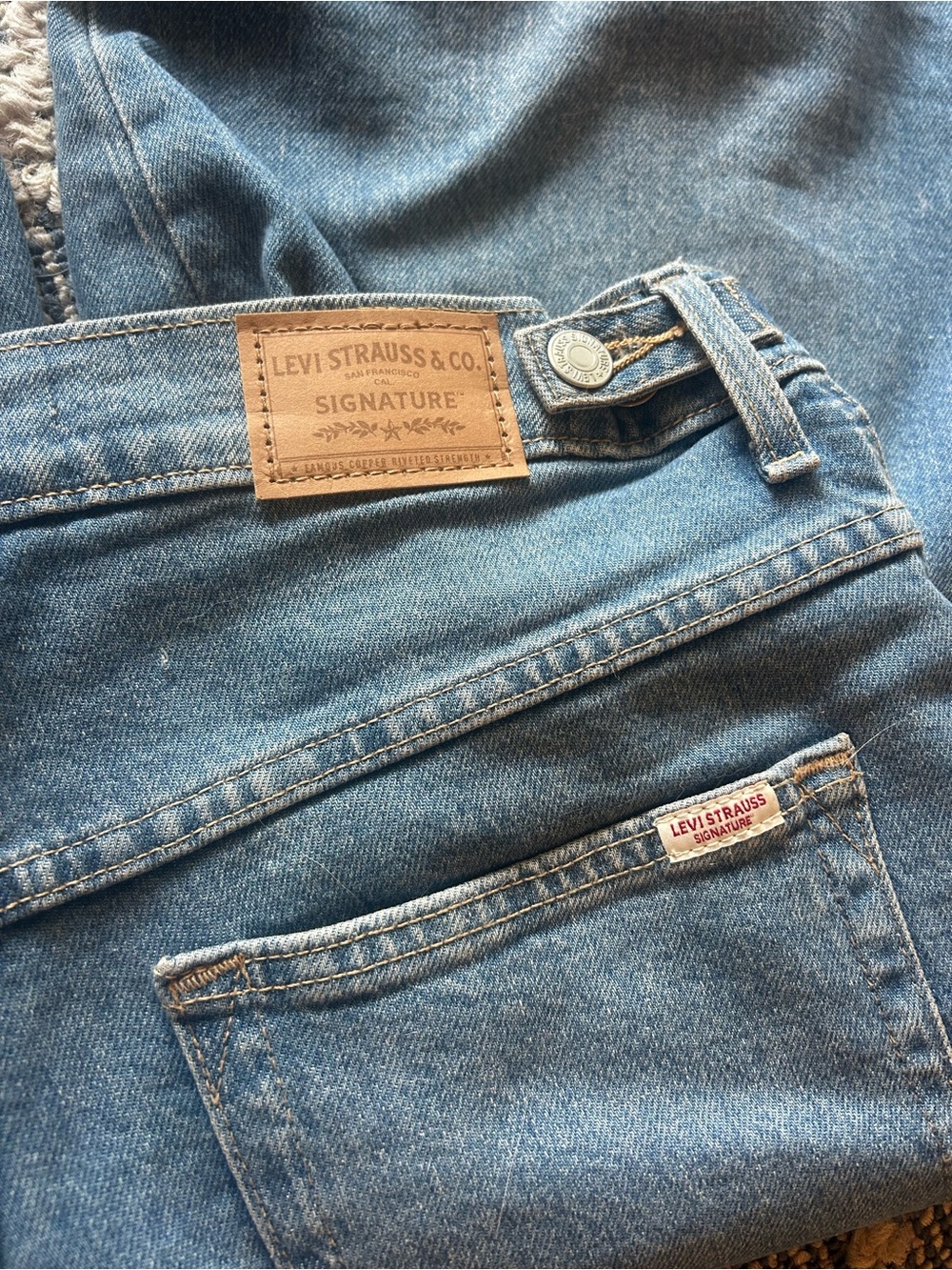 Levi’s High Rise Cinch Baggy
